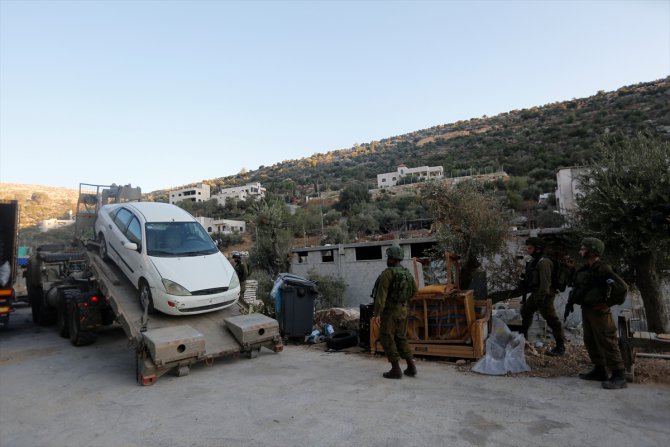 İsrail ordusu Ramallah'ın batı girişini kapattı