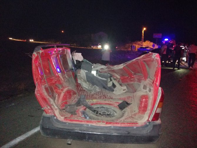GÜNCELLEME - Kahramanmaraş'ta zincirleme trafik kazası: 2 ölü, 4 yaralı