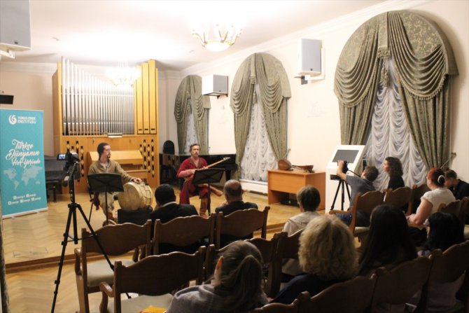 Moskova'da Türk müziği dinletisi