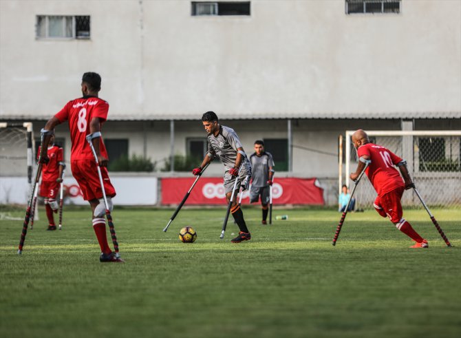 Gazze'de ampute futbol liginin ilk karşılaşması yapıldı