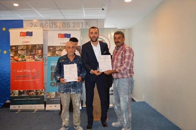 "Mahir Eller Projesi" ile 111 inşaat çalışanı sertifikalarını aldı