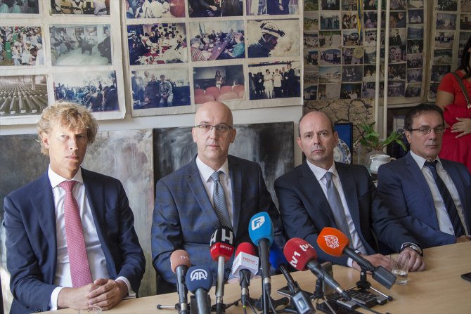 Srebrenitsalı anneler Hollanda'yı AİHM'e şikayet edecek