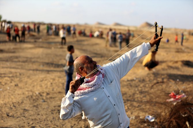 İsrail askerleri Gazze sınırında 54 Filistinliyi yaraladı