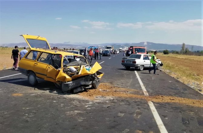 Burdur'da zincirleme trafik kazası: 1 ölü, 9 yaralı