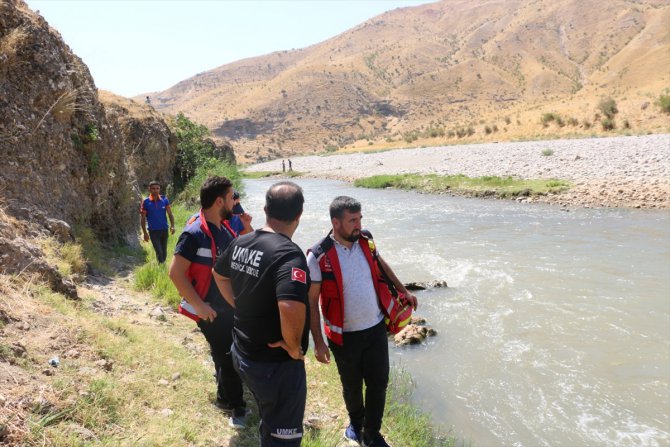 Siirt'te çaya giren 11 yaşındaki çocuk boğuldu