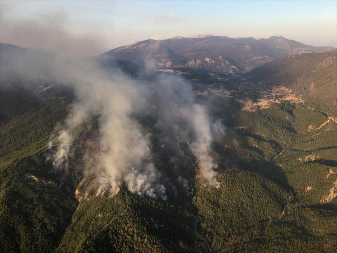 Antalya'nın Kaş ilçesindeki orman yangını