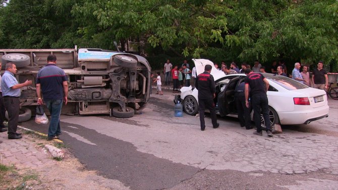 Kahramanmaraş'ta kamyonet ile otomobil çarpıştı: 2 yaralı