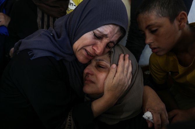 Gazze 2 çocuk şehidini uğurladı