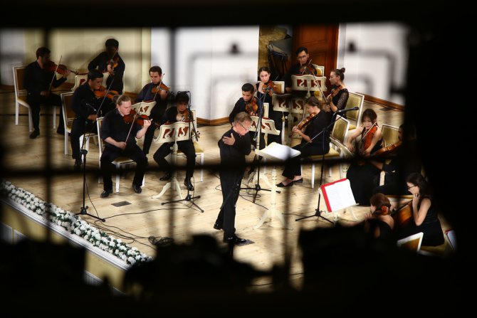 TÜRKSOY Gençlik Oda Orkestrası'ndan Bakü'de konser