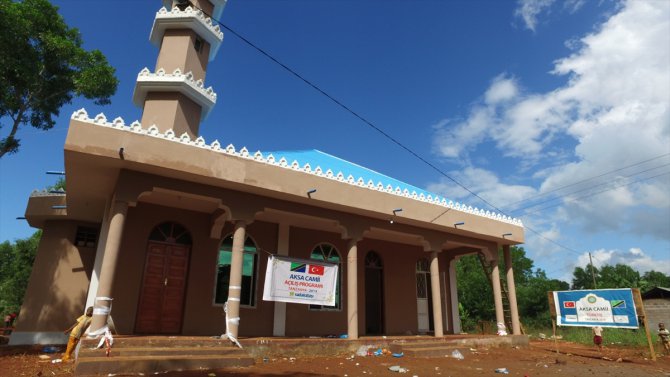 Sadakataşı Derneği Tanzanya'da cami açtı