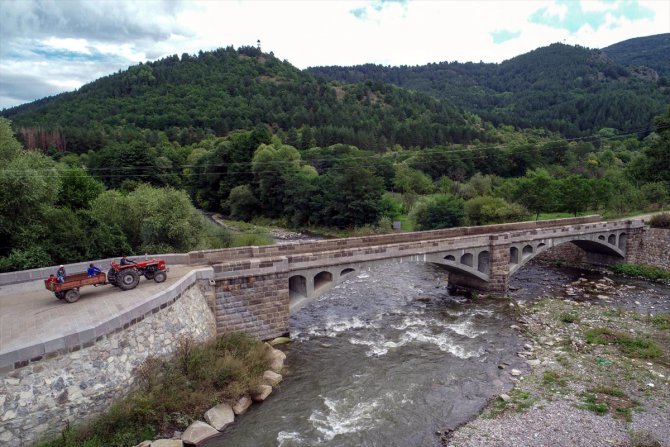 Ardahan'ın asırlık köprüleri zamana direniyor