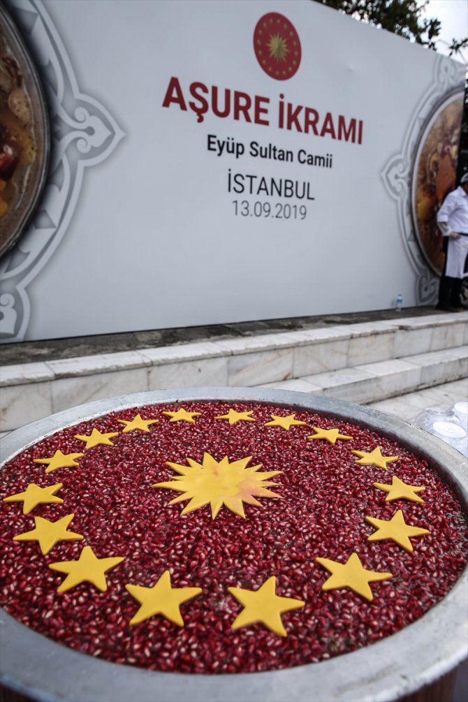 Cumhurbaşkanlığından İstanbul'da aşure ikramı