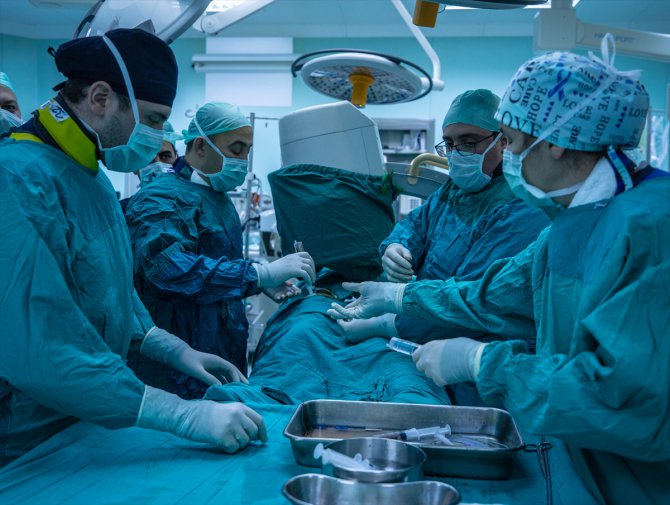 SBÜ'den yabancı doktorlara "canlı damar cerrahisi" kursu