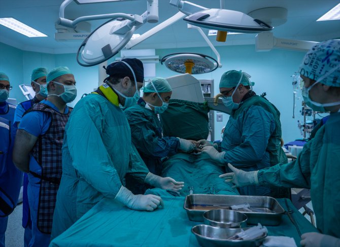 SBÜ'den yabancı doktorlara "canlı damar cerrahisi" kursu