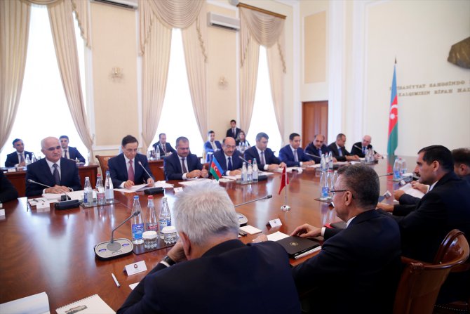 Azerbaycan ile "kolaylaştırılmış gümrük hattı" kurulacak