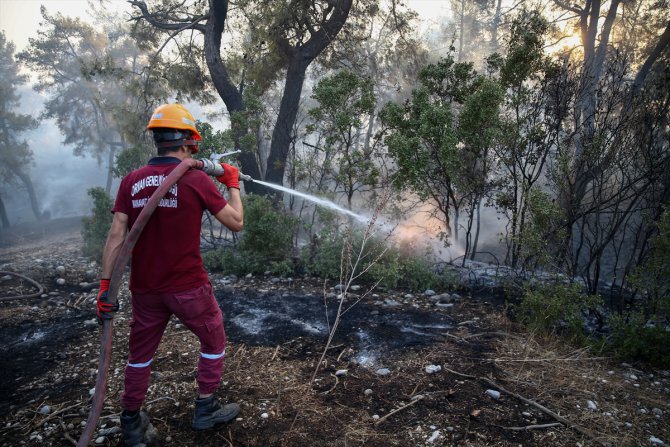 GÜNCELLEME - Antalya'da orman yangını