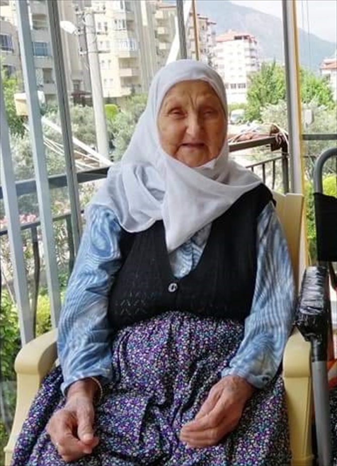 Antalya'da 92 yaşındaki kadının bileziği gasbedildi