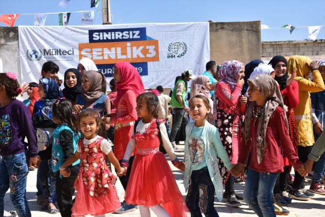 Suriye'de çocuklar için "Sınırsız Şenlikler" etkinliği sürüyor