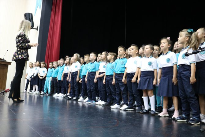 Kuzey Makedonya'daki Maarif okulunda yeni eğitim öğretim yılı