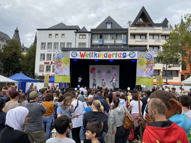 Almanya'daki "Dünya Çocuk Günü"ne Türkler renk kattı