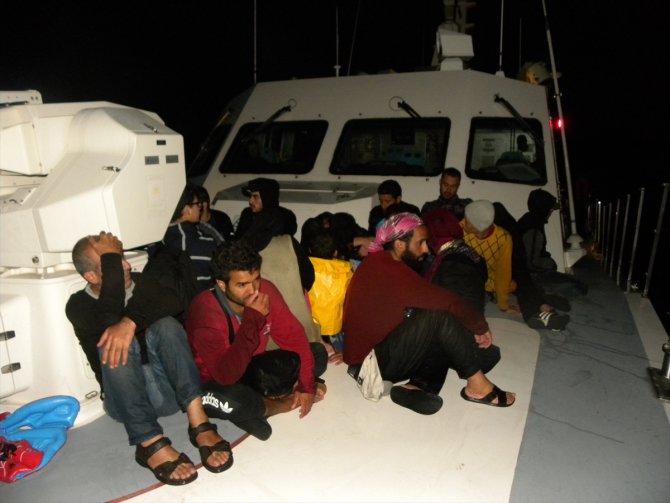 İzmir'de 149 düzensiz göçmen yakalandı