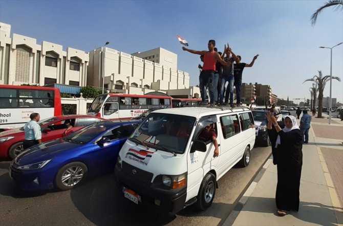 Mısır'da Sisi karşıtları ve destekçilerinden eş zamanlı gösteriler