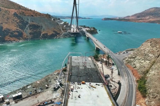 Yeni Kömürhan Köprüsü'nde birleşmeye 198 metre kaldı