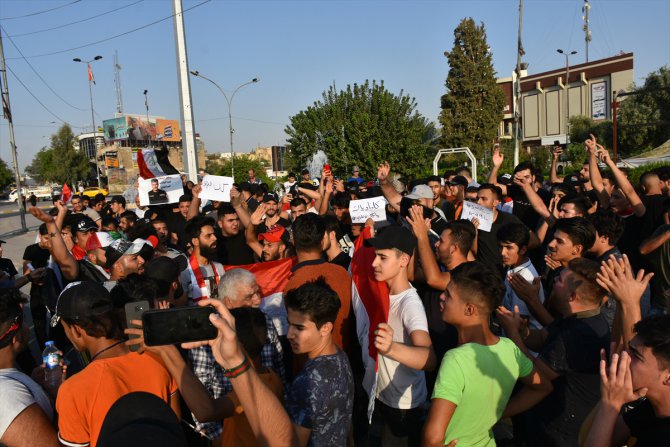 Bağdat'taki hükümet karıştı gösteriler Kerkük'e sıçradı