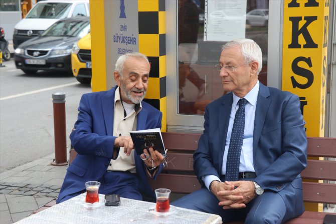 İzmir'in "şair" şoförü