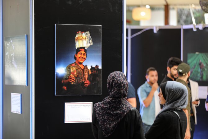 Gazze'de işsizlik konulu fotoğraf sergisi