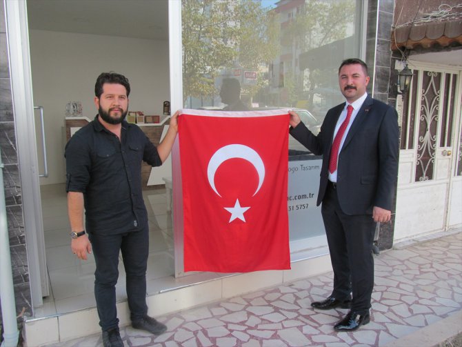 Tokat'ta "Barış Pınarı Harekatı"na Türk bayraklı destek