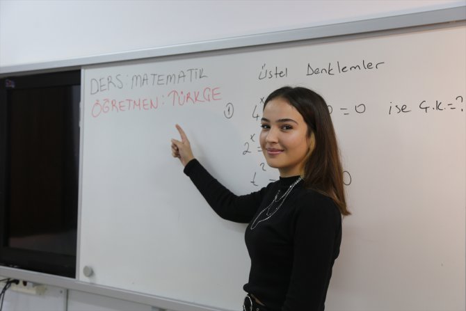 BENİM HİKAYEM - "Dersimiz matematik öğretmenimiz Türkçe"