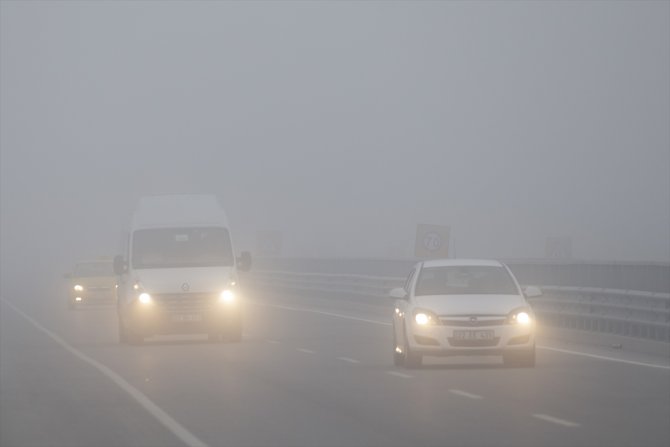 Edirne'de yoğun sis