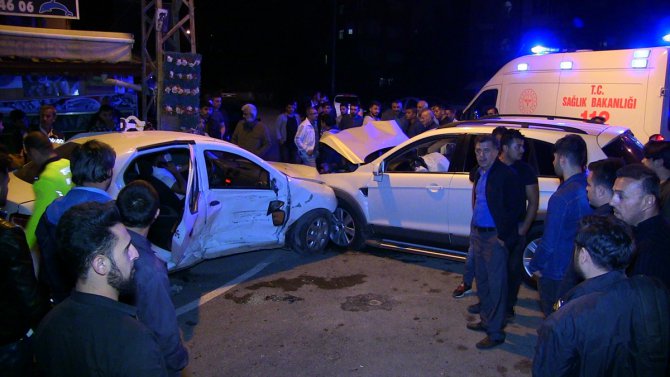 Kahramanmaraş'ta trafik kazaları: 4 yaralı