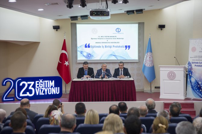 MEB ile Anadolu Üniversitesi arasında "öğretmen eğitimi" protokolü