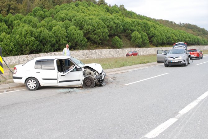 Şile yolunda iki otomobil çarpıştı: 6 yaralı