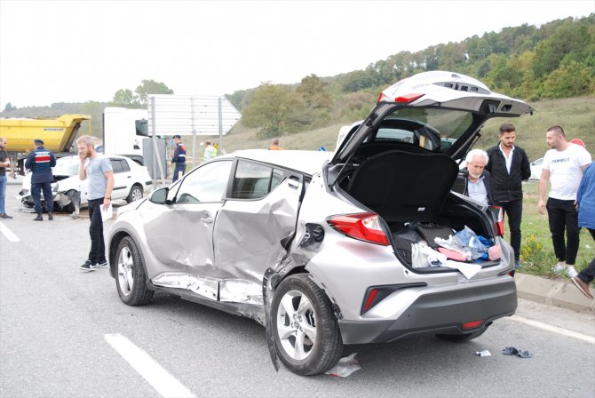 Şile yolunda iki otomobil çarpıştı: 6 yaralı