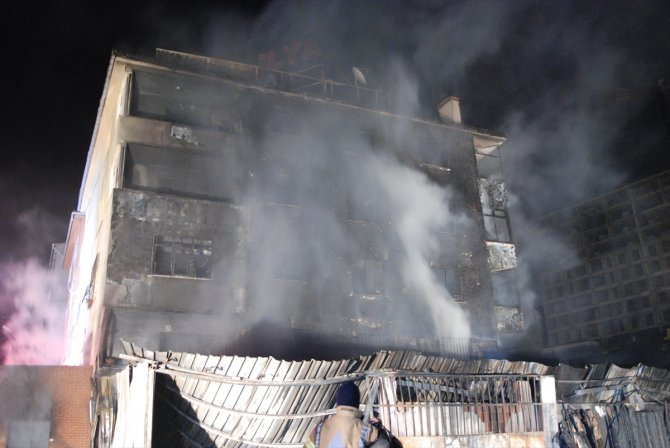 GÜNCELLEME - Kartal'da iş yeri yangını