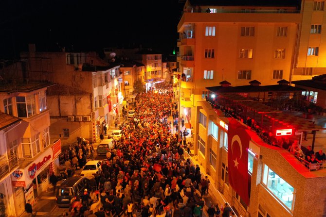 Manisa'da Barış Pınarı Harekatı'na destek yürüyüşü