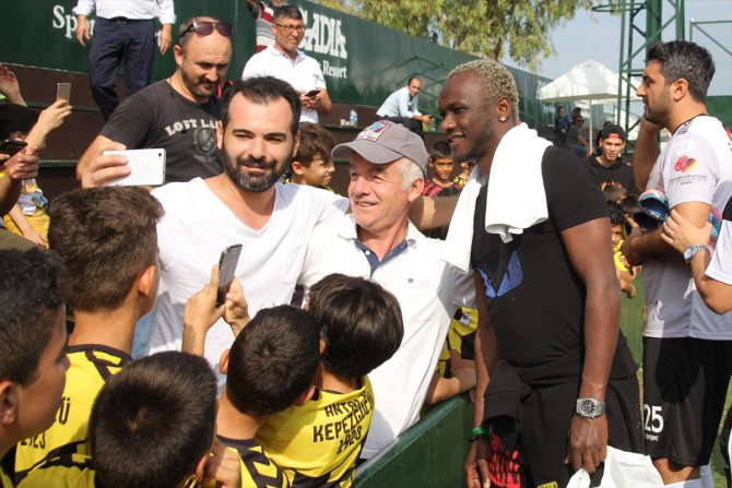 Türk-Alman Dostluk Günü Futbol Turnuvası, Antalya'da başladı