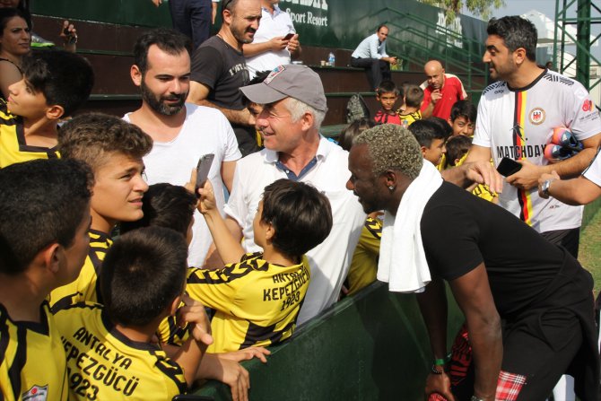 Türk-Alman Dostluk Günü Futbol Turnuvası, Antalya'da başladı