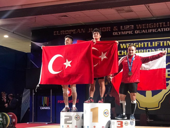 Milli halterci Muhammet Furkan Özbek'ten altın madalya