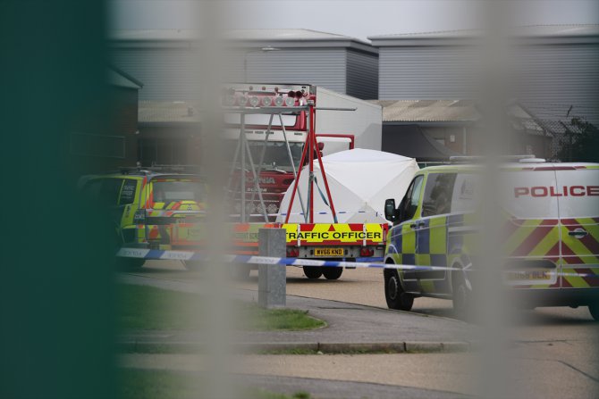GÜNCELLEME 1- İngiltere'de konteynerde 39 ceset bulundu
