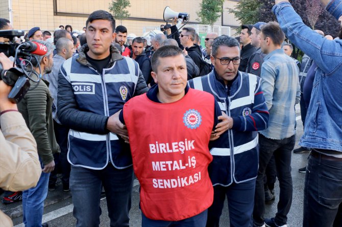 Eskişehir'de izinsiz gösteriye polis müdahalesi