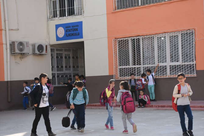 Mardin ve Şırnak'ta sınır bölgelerinde eğitim öğretim başladı