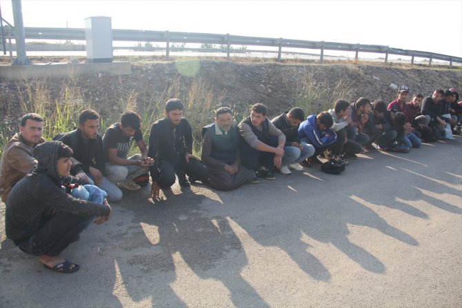 Hatay'da 102 düzensiz göçmen yakalandı