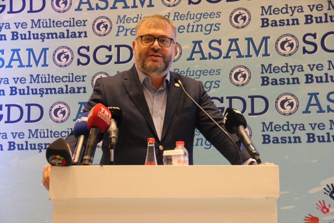 İzmir'de medya ve mülteciler basın buluşması