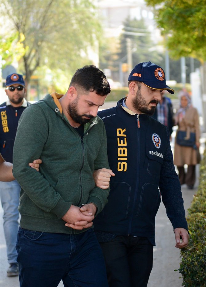GÜNCELLEME - Eskişehir'de banka kartlarını kopyalayan 3 dolandırıcılık şüphelisi yakalandı