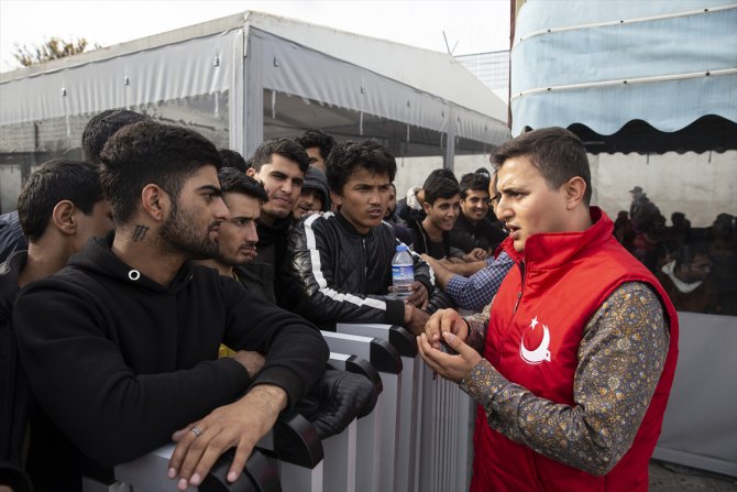 Yunanistan'ın Türkiye'ye zorla gönderdiği düzensiz göçmenler yaşadıklarını anlattı