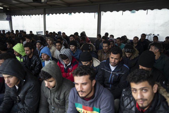 Yunanistan'ın Türkiye'ye zorla gönderdiği düzensiz göçmenler yaşadıklarını anlattı
